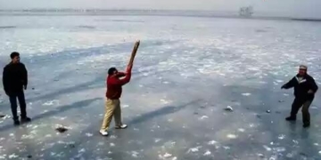 Hamam Gupshups’ to `Sheen Jung’:  Here are five pastimes that will make Chilla-i-Kalan enjoyable in Kashmir
