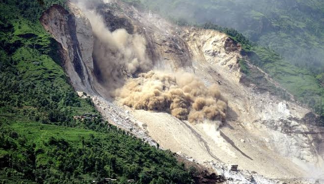 Landslides block Jammu-Srinagar national highway