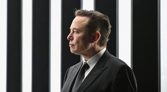 Elon Musk buys Twitter