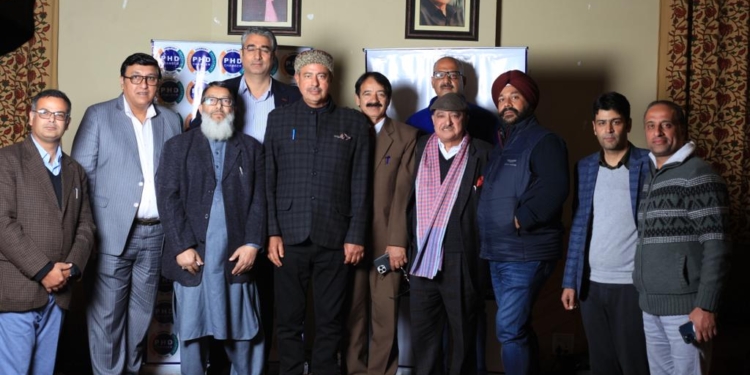 PHDCCI Kashmir announces new team at first EC Meeting