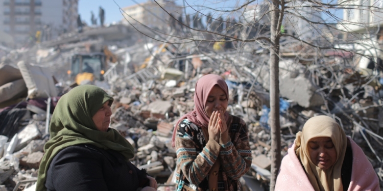 Thousands without food, water in Turkey, Syria as quake toll tops 16,000