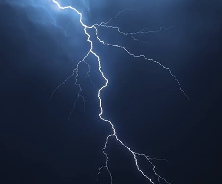Woman among 2 killed in lightning strike at Budgam