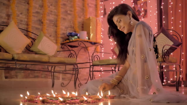 People across country celebrate Diwali, transcending religious, cultural barriers
