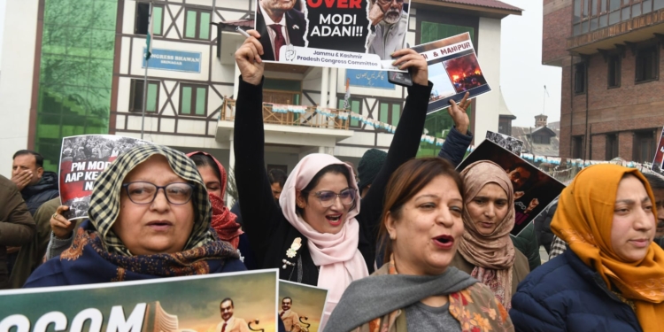 Police foil Congress march to Raj Bhavan seeking Adani’s arrest in Srinagar