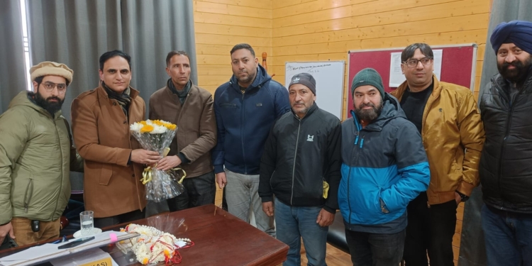 KTA  Meets New RTO Kashmir, Discusses Key Transport Issues