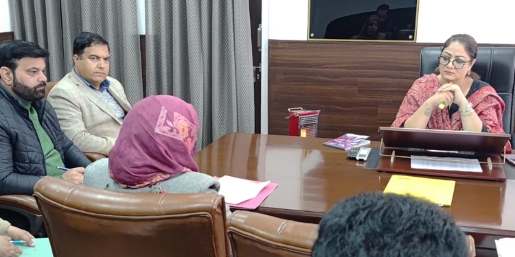 3 Beekeeping Clusters worth Rs 3.80 cr under SFURTI being established in Jammu: KVIB Chairperson