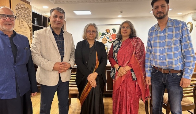 KCCI discusses decline of handicrafts with Secretary Textiles