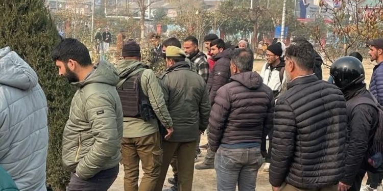 32-Year-Old Woman from Batamaloo Tries to Set Herself Ablaze in Srinagar Park, Stable in Hospital