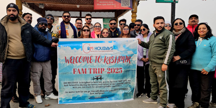 Safe for Tourists: Travel Industry Delegation Begins Kashmir Tour to Counter Fear Narratives