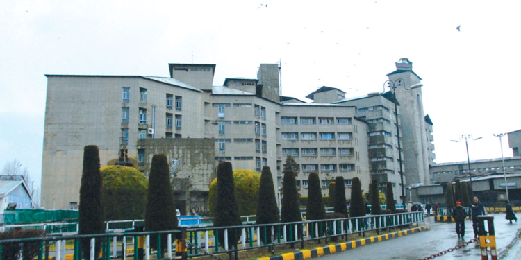 SKIMS issues comprehensive winter advisory as Kashmir braces for rise in Respiratory, Heart, and Neurologic Cases