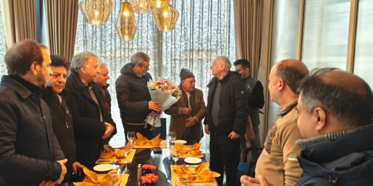 Tourism Forum Seeks Wider Promotion, Registration Reforms in Meeting with Director Tourism Kashmir