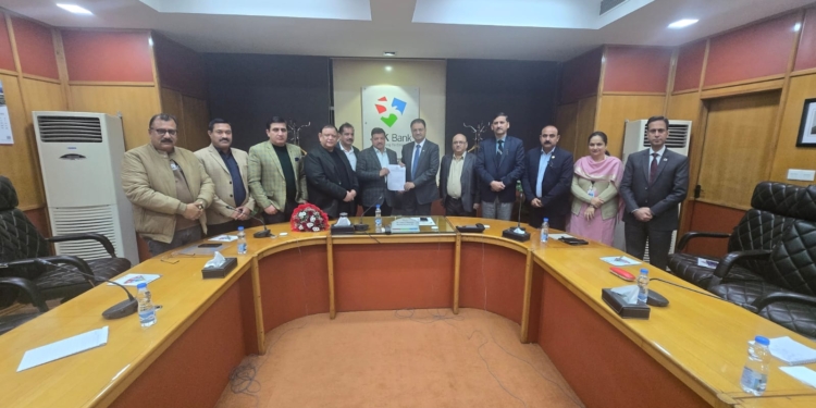 Jammu Chamber Urges J&K Bank to Reduce Interest Rates, Improve Customer Services