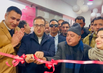 Axis Bank Opens 30th Branch in Kashmir