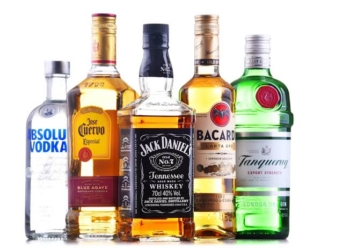 Srinagar Tops Liquor Consumption in Kashmir; No New Wine Shops Planned for 2026-27